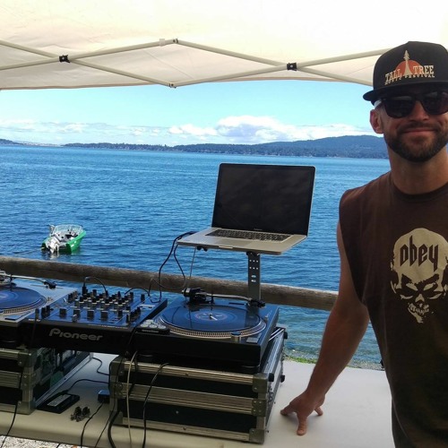 House Breaks and Boogie on the Beach 07.26.2020