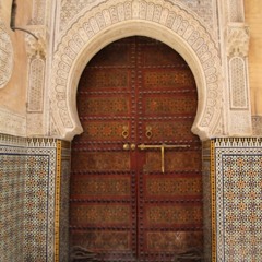 Remain ever present at the door of your Lord -  إلزم باب ربك واترك كل دون - Imam Al-Haddad