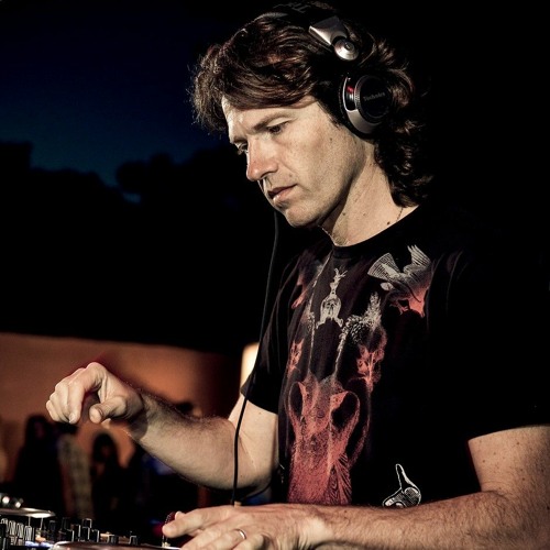 Hernan Cattaneo - Space, Ibiza 2003