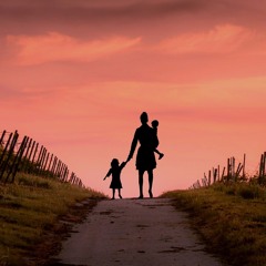 Vestlusring mitme lapse emadega: kahe väikse lapsega tundsin beebi elu pärast pidevat hirmu