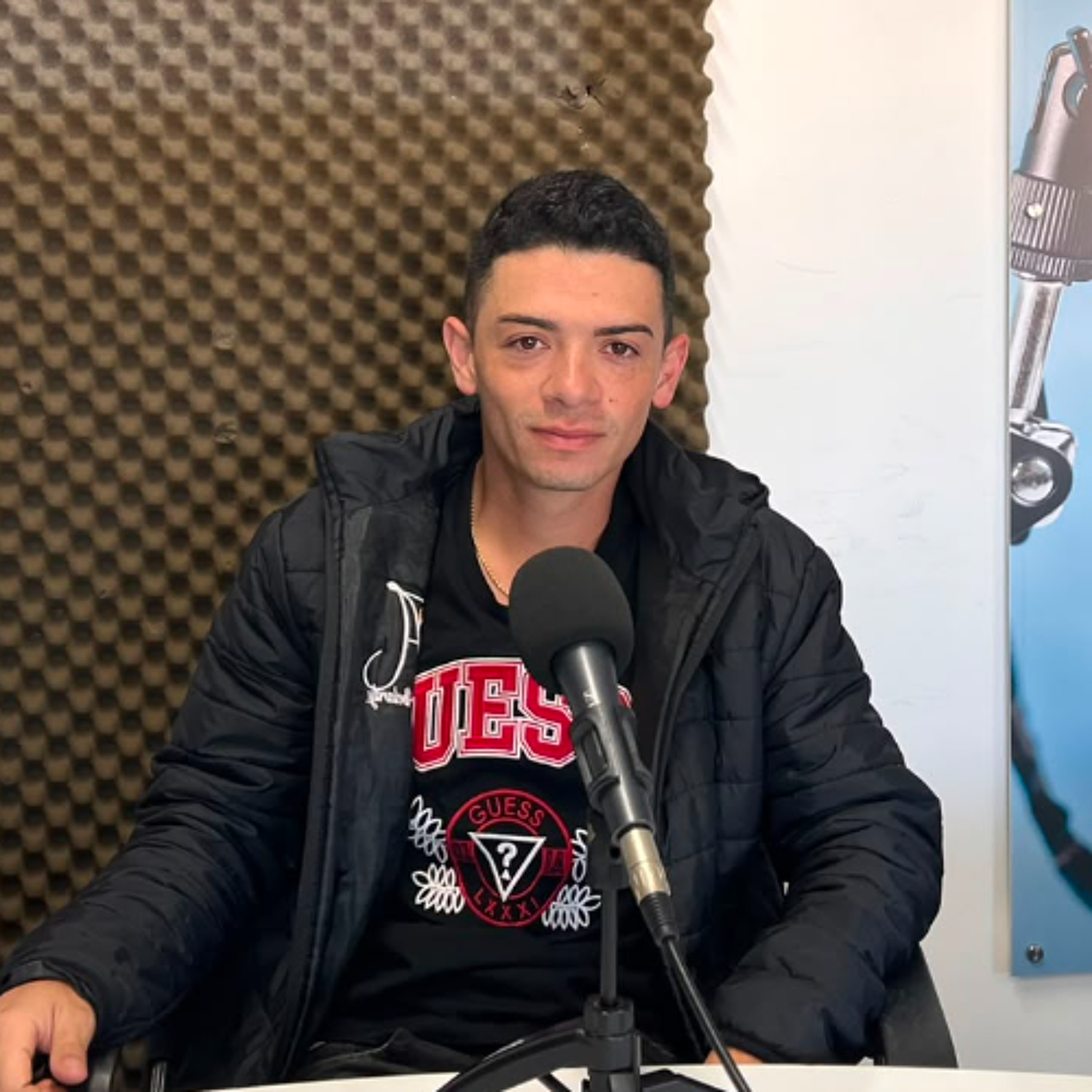 8. Entrevista con el artista de música popular de Manizales, Juanes Abelardi episode artwork