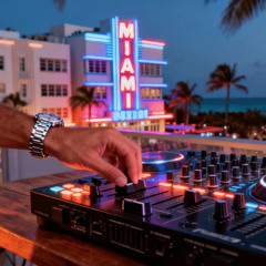 Melodic Techno Sunset vibes from Miami Beach