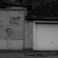 krzew standing alone