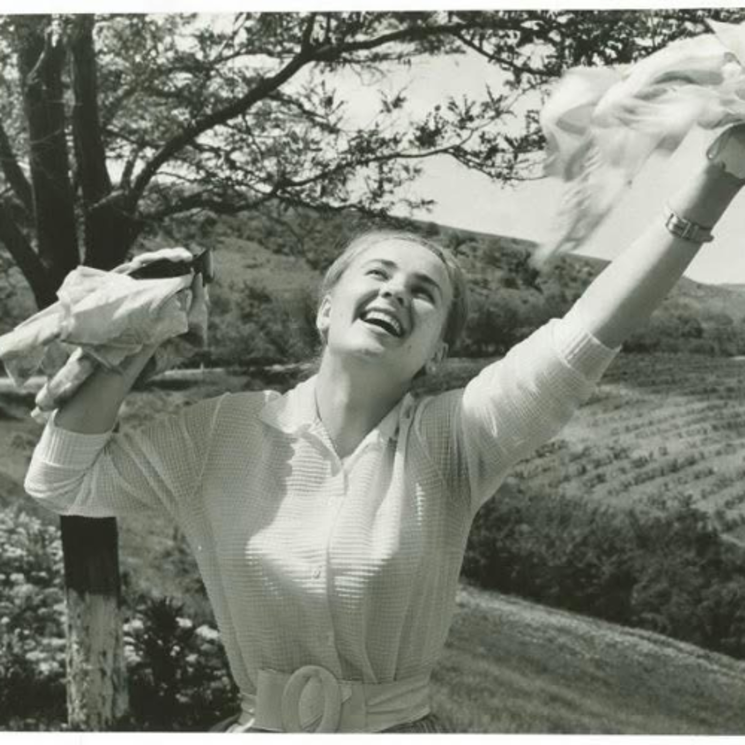 LA RADIO RADIEUSE S'ÉVADE PARTOUT AILLEURS