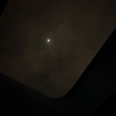 شفت زولك مقبلٍ مثل انفراجه.. كنه اللي جايبٍ عزي وجاهي