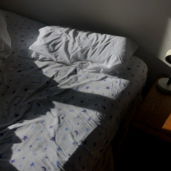 Stuck in the house w/ lonelygirl 210425