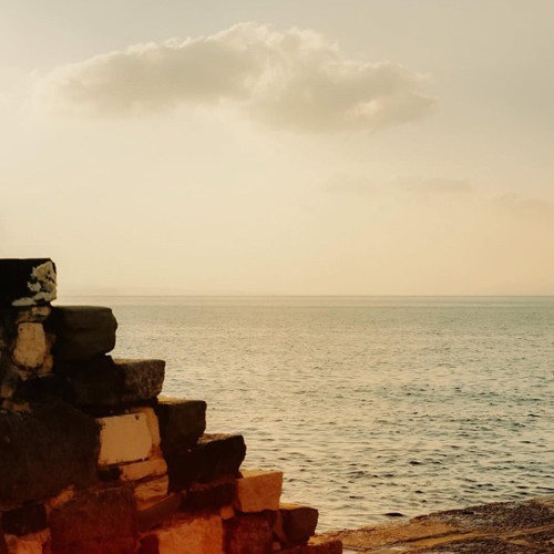 a soft Breeze & a calm Sea