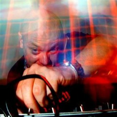 General Midi - Live @ Breakbeat Show, Kiss 100 FM, 16.11.2003