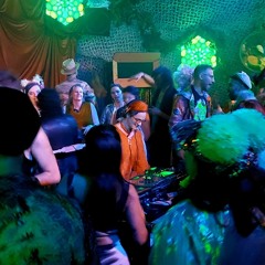 SynCity Friday night at Underland