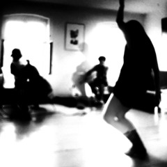 Dancing Strings with Kata Özgür Flori