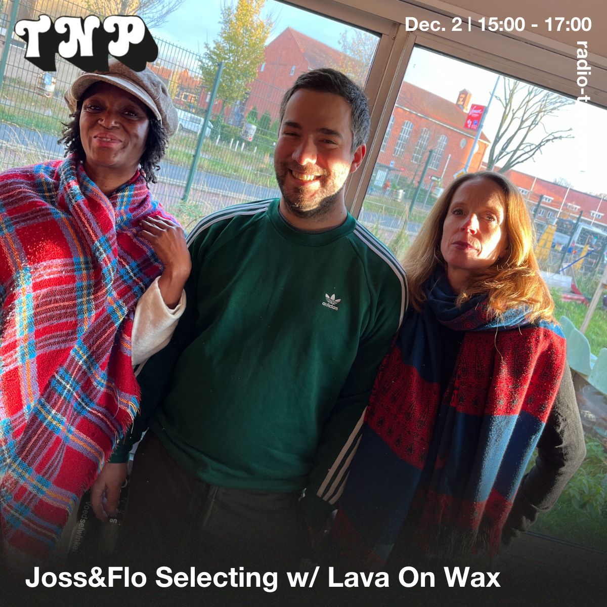 Joss&Flo Selecting w/ Lava On Wax