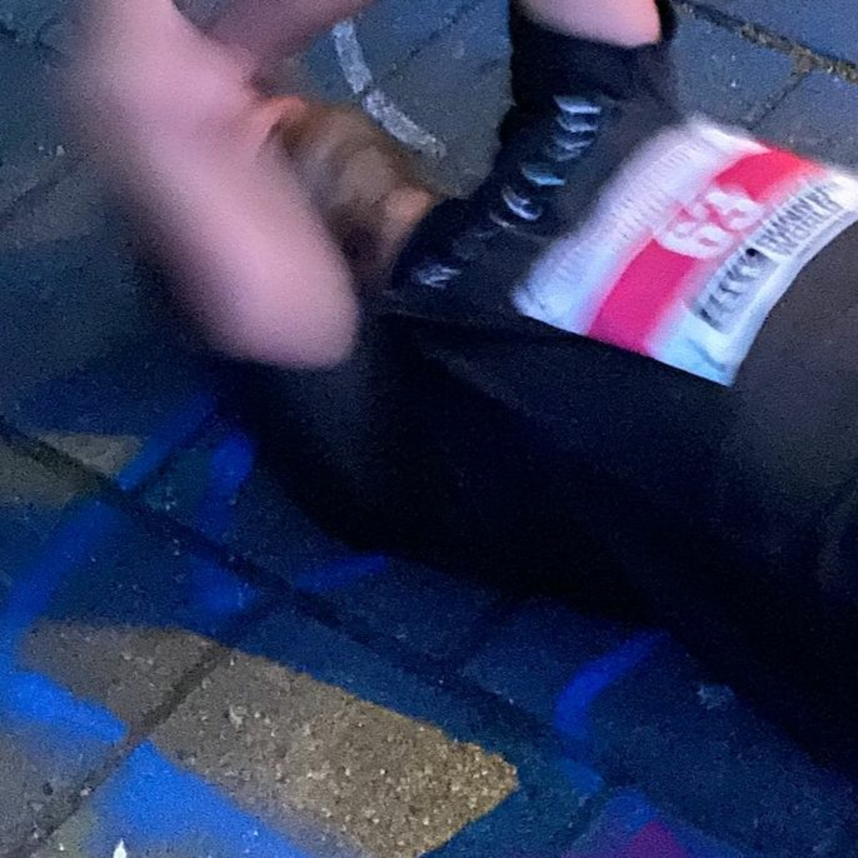 Klaas en Koen lopen weg