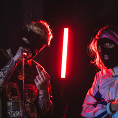 8. SEVEN (LIVE VERSION)