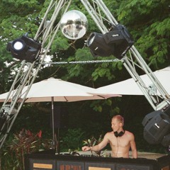 NPR Yucatán — Poolside Closing Set