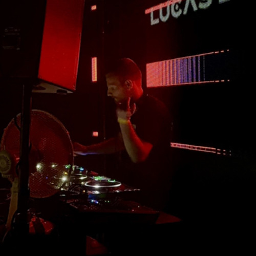 TECHNO BUNKER PRESENTS : LUCAS BALKE
