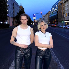 Nebe padá (feat. Maella)