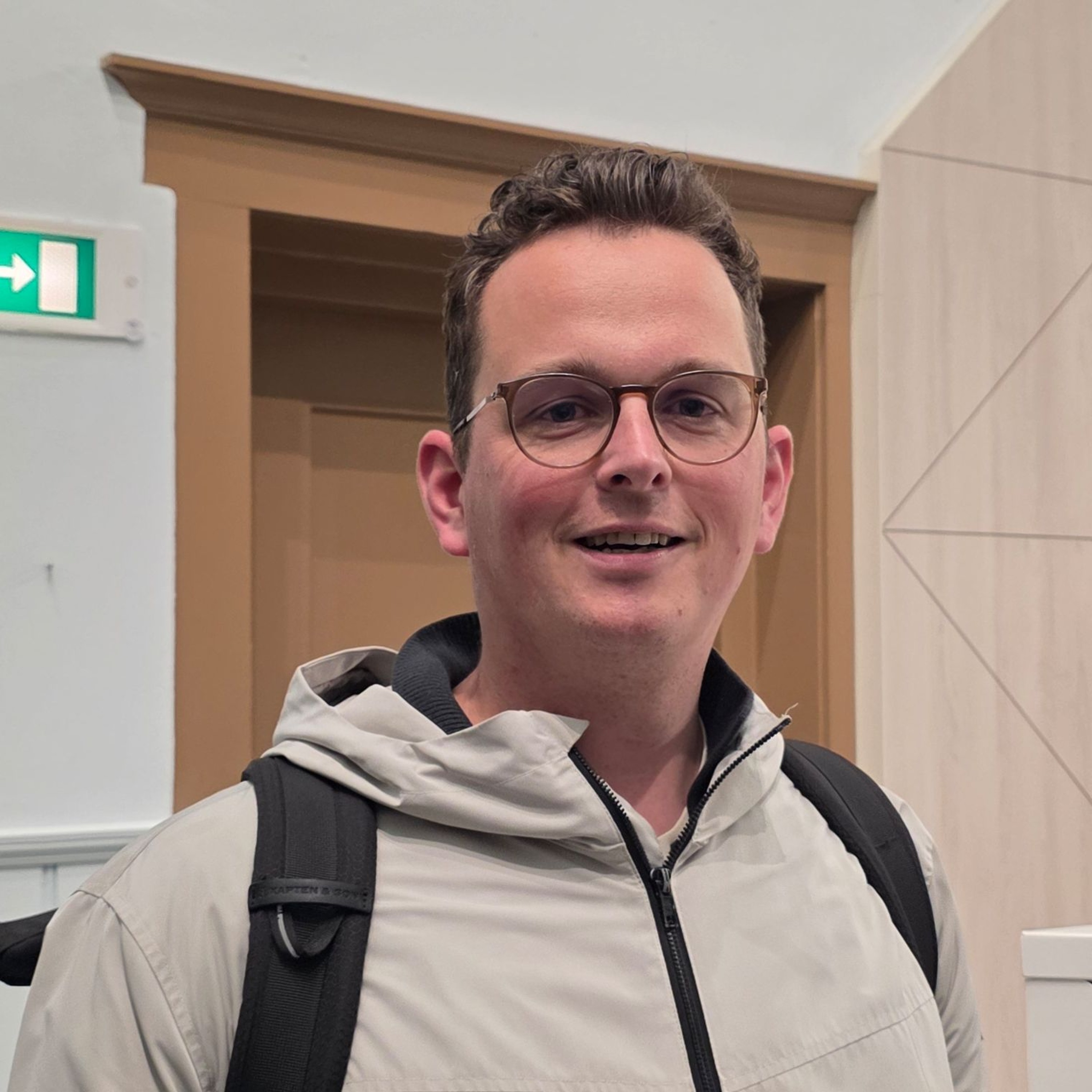 2026-05-19  GDT-directeur Lennart Zomer over zijn smartphonevrije school episode artwork