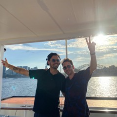 Chux & Parihaka - Sneaky Sundays Live Mix Jan 2022 on Glass Island