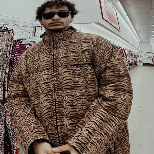 Stream Turn On The Tv (prod Basiljet) by Keanyii | Listen online for ...