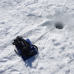 Crackling Ice II, deep in an ice hole of Lake Sils, Engadin, CH, H2a, 2021/03/08 10:34:40