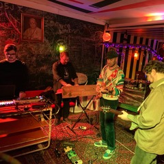 Zuensssler // Live and Improvised // Cafe Holler // Deggendorf // 26/11/2022 // Snippet Two