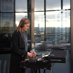 Sundelin live for Vertically Vogue - 30-05-26