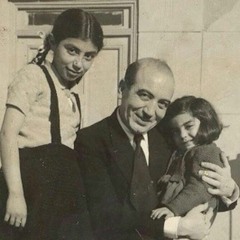 آموزش صبا به دخترش
