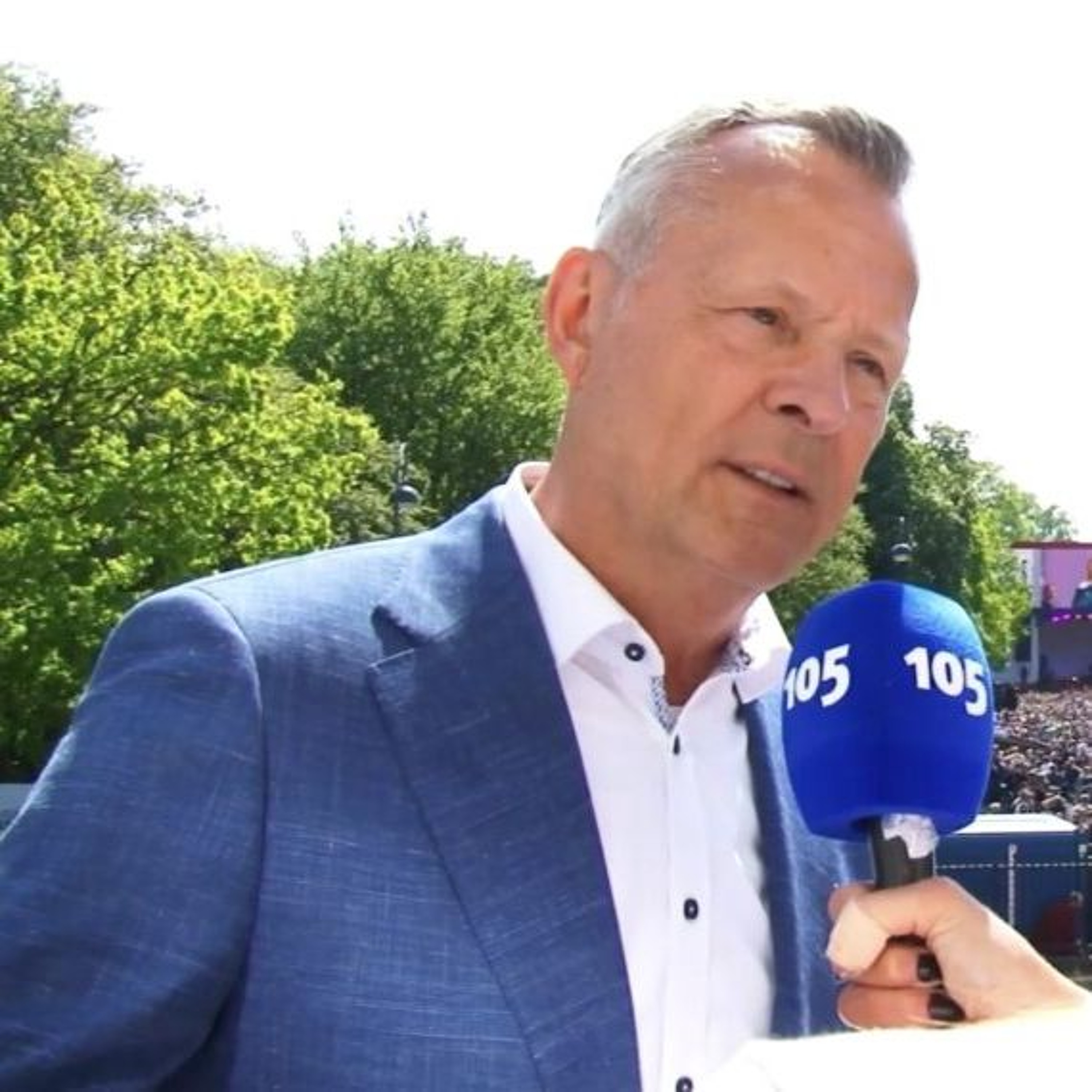 Arthur van Dijk, commissaris van de Koning over problematiek komst AZC episode artwork