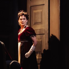 VANESSA GOIKOETXEA as Tosca