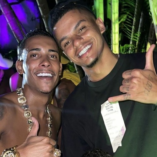 MC Maneirinho e MC Poze - Foto: X