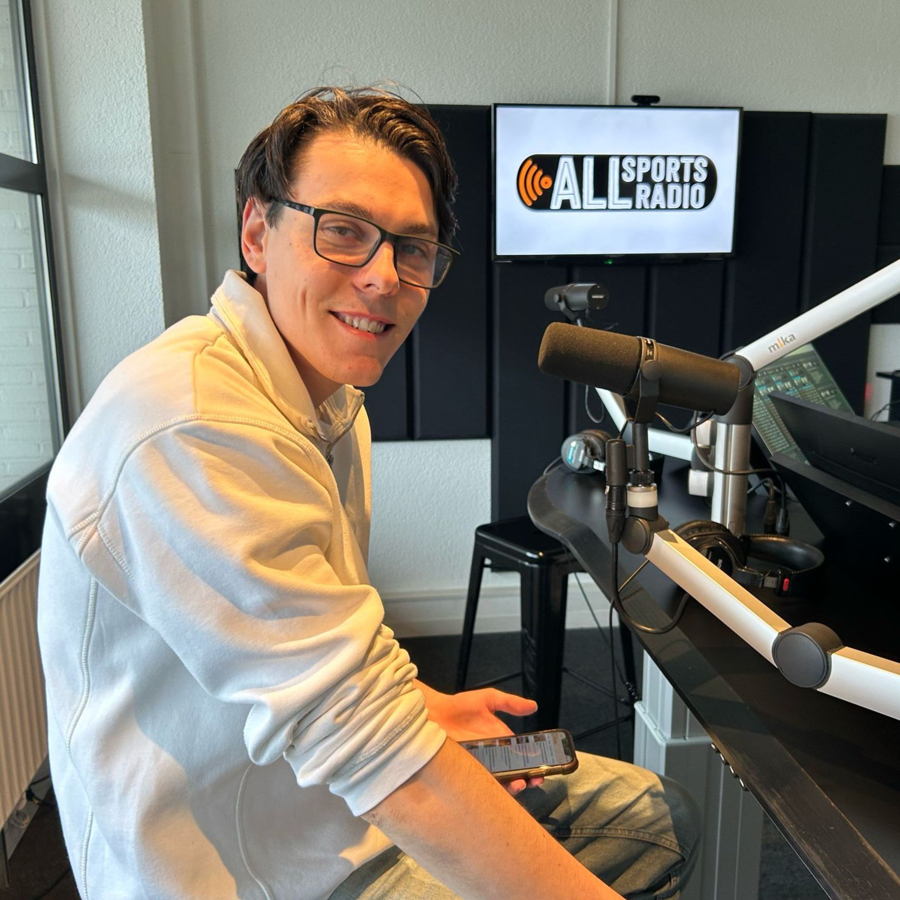 Oranje laat Polen wegkomen met puntje in Kuip - ALLsportsradio LIVE! 5 september 2025 episode artwork