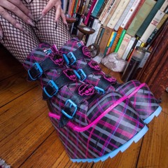 Monster High + Alleycat