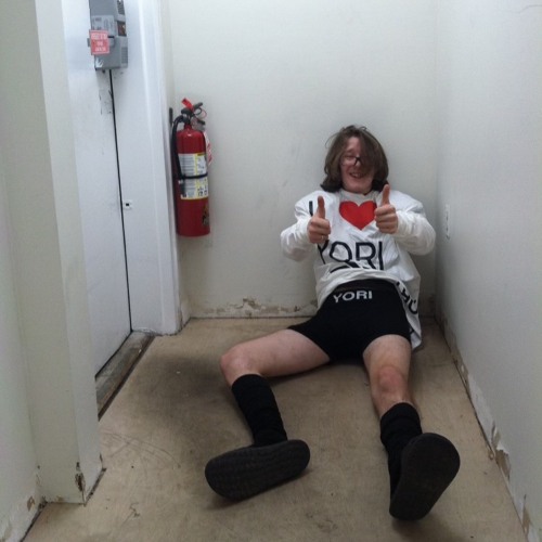 bloody! - ion wan talk (prod. xionorion and mvtthww)