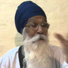 11 of 42 Japu Pauri 8 ਸੁਣਿਐ ਸਿਧ ਪੀਰ ਸੁਰਿ ਨਾਥ ॥