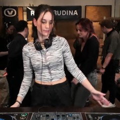 Bonnie Callini - Vluid | Radio Rudina