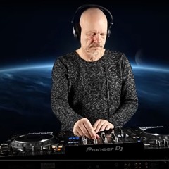 Into the Space - Hypnotic Techno