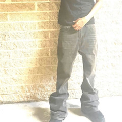 pants sagging (prod @malvi)