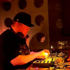 James Steer deep dub tech breaky