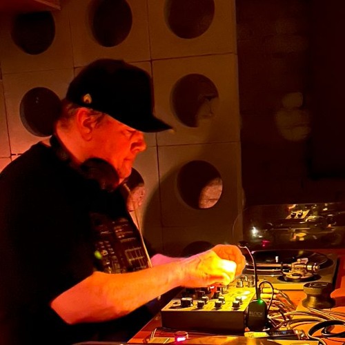 James Steer deep dub tech breaky