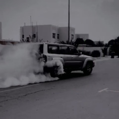 ‎⁨ما ازعل ولا اعاتب