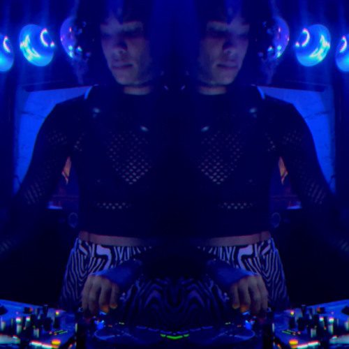 FEEMIX016: Raw Frequency Ride Freeflow