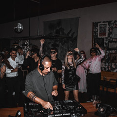 Classics & House Mix by CARAZZO _ Displace Masquerade