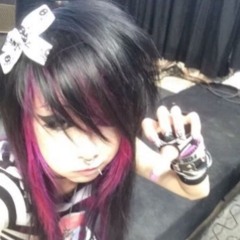 anorexicteen - HRT 0N HALL0W33N (ft.zawmbi3)