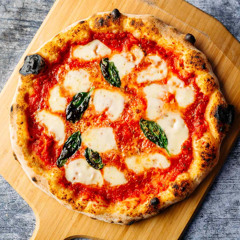 pizza 8am