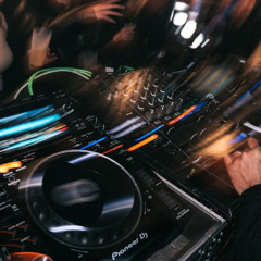 YUNIT - TURBO - (SHIUKA REMIX) (FREE DL)