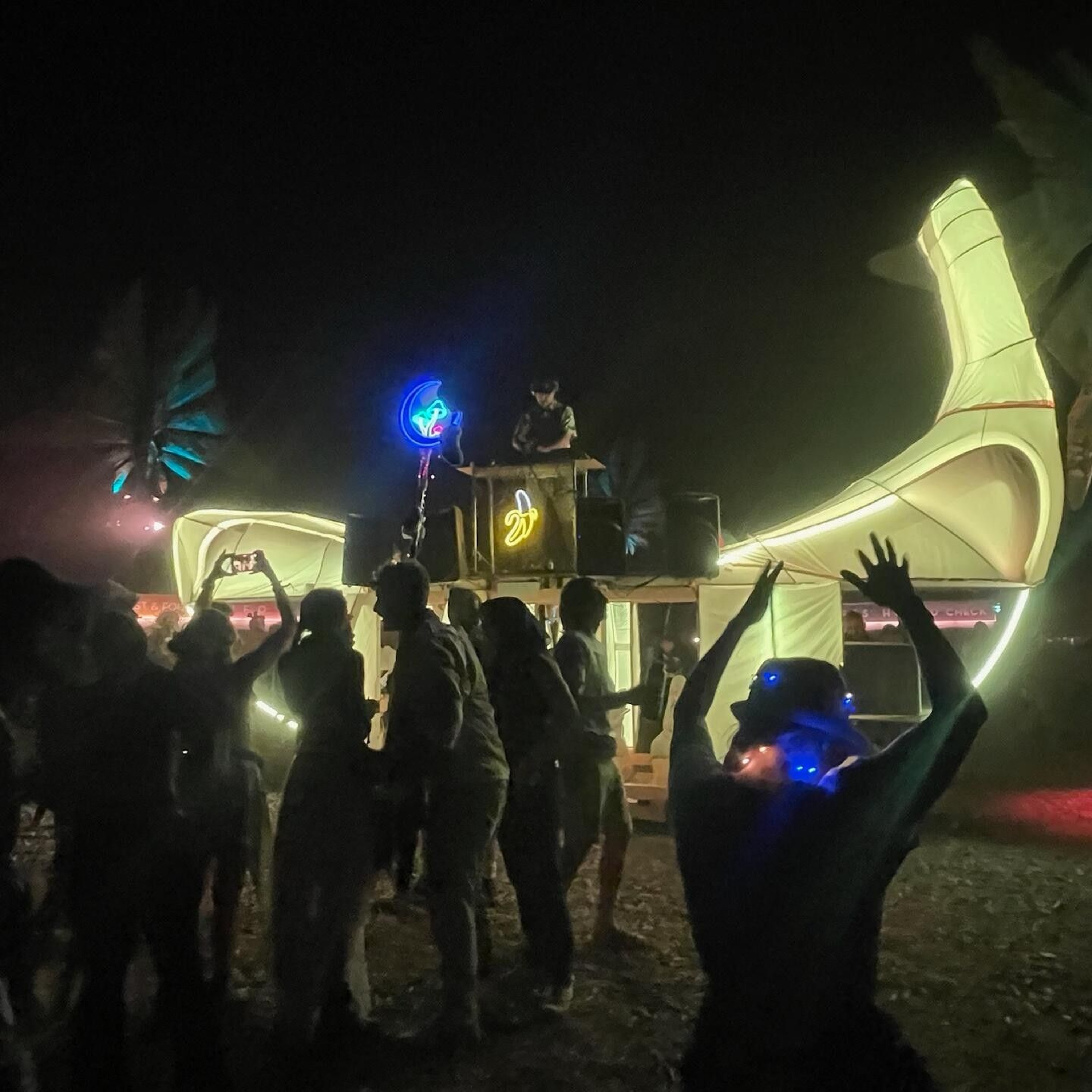 The People's Banana @ Lightning In A Bottle, set #2 (5.27.2024 3:30-5am) episode artwork