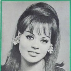 يا ايدين البنات يا محنية(شربات الفرح) عايدة الشاعر