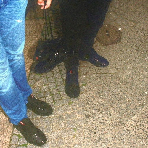 Caney030,,Kapseln‘‘ (snippet-Handyvid.)