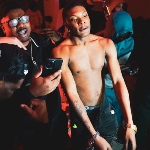 TLG Mari - SOUTHSIDE (Feat. Mac Moo)