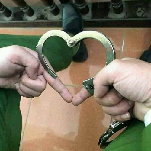 Gõ Ra Ma Túy